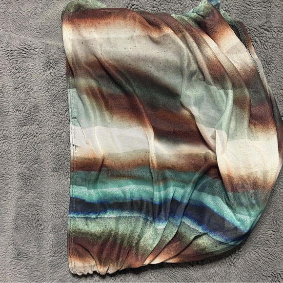 PrettyLittleThing Ruched Tube Top - Picture 3 of 4